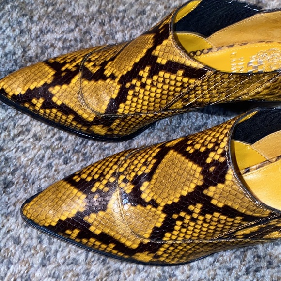 Vince C Fashion ankle bootie! - Picture 8 of 8